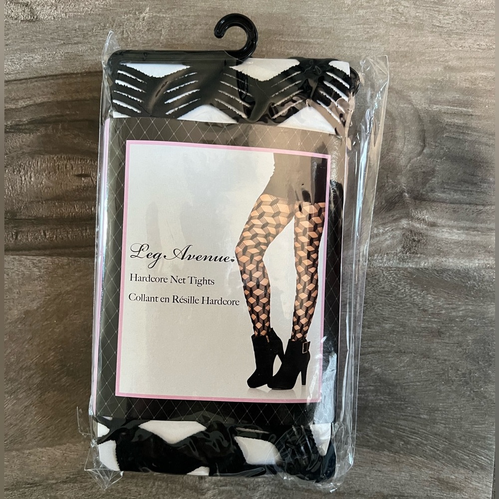 Leg Avenue fishnet tights
